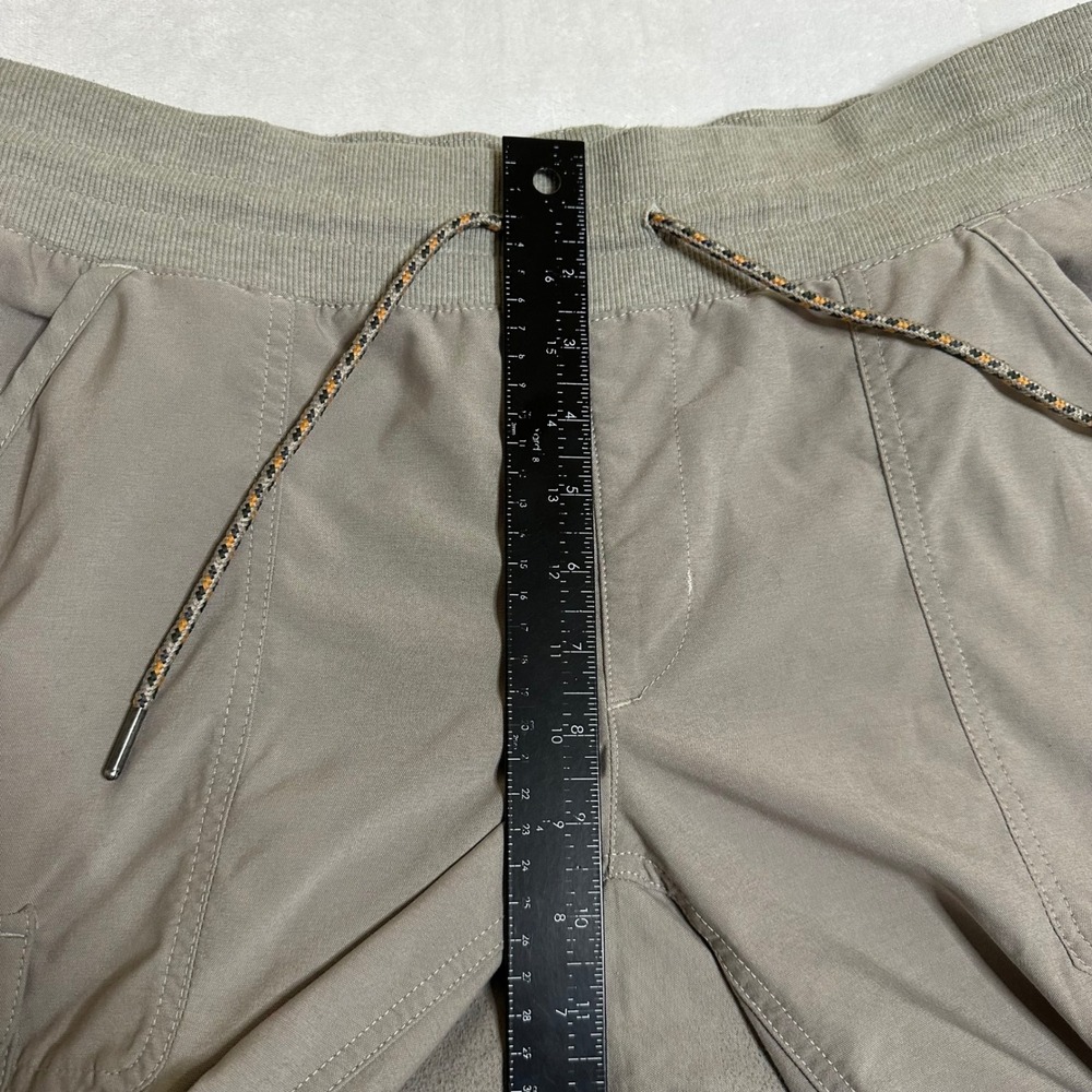 Columbia Women's Large Tan Cargo Capri Pants Roll-Up Straight Leg Hiking Travel - Picture 10 of 12